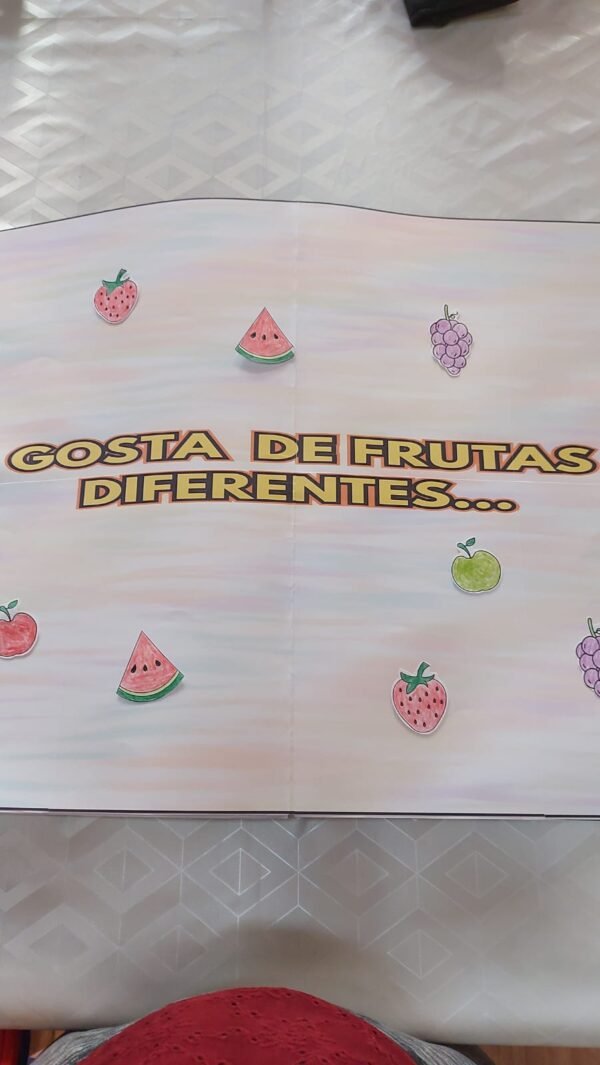 Livro gigante "A gente é diferente" - Imagem 2